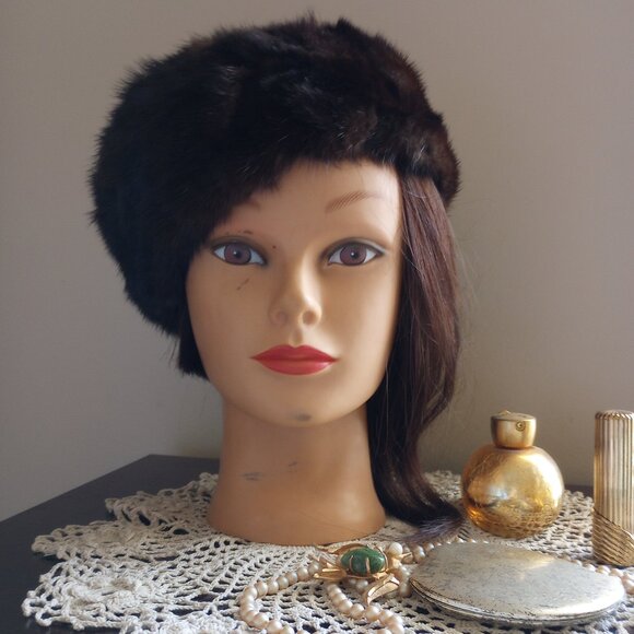 ***SOLD*** Vintage 60s Beautiful Glossy Brown Ranch Mink Pillbox Hat - Picture 5 of 9